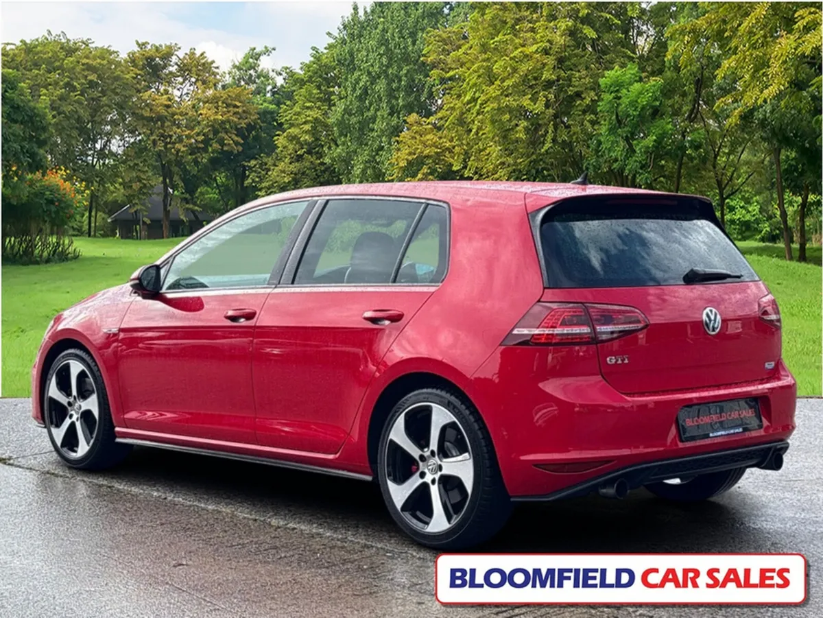 Volkswagen Golf 2.0 GTI , MANUAL // LOW MILEAGE - Image 5