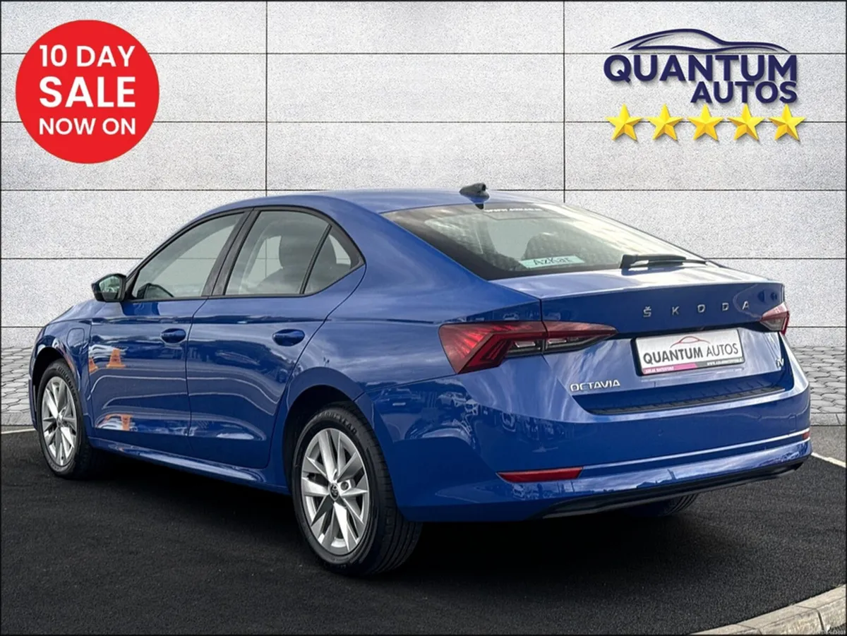 Skoda Octavia 2023 SE TECH 1.4 PETROL PLUG IN HYBR - Image 6