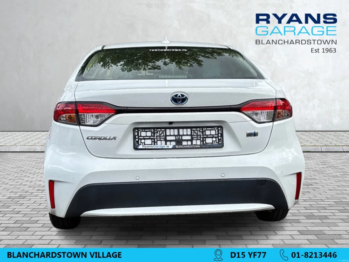 Toyota Corolla 1.8 PETROL HYBRID AUTOMATIC 4DR - Image 6