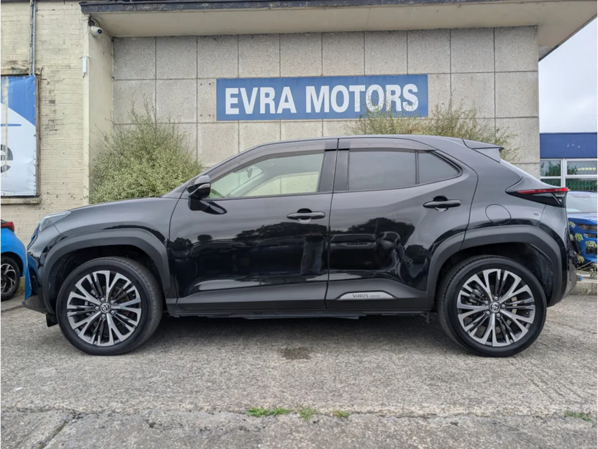 Toyota Yaris Cross Z HYBRID AUTOMATIC 1.5 PETROL / - Image 5