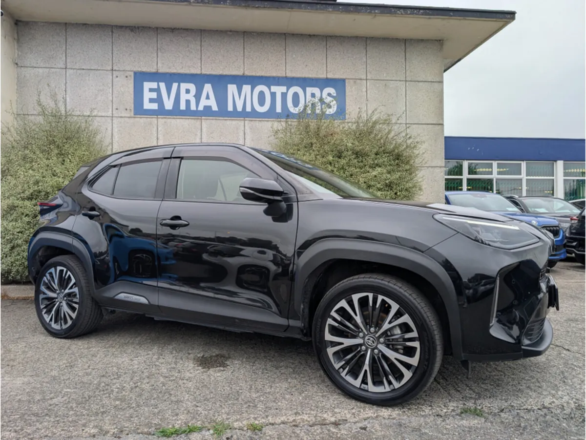 Toyota Yaris Cross Z HYBRID AUTOMATIC 1.5 PETROL / - Image 3