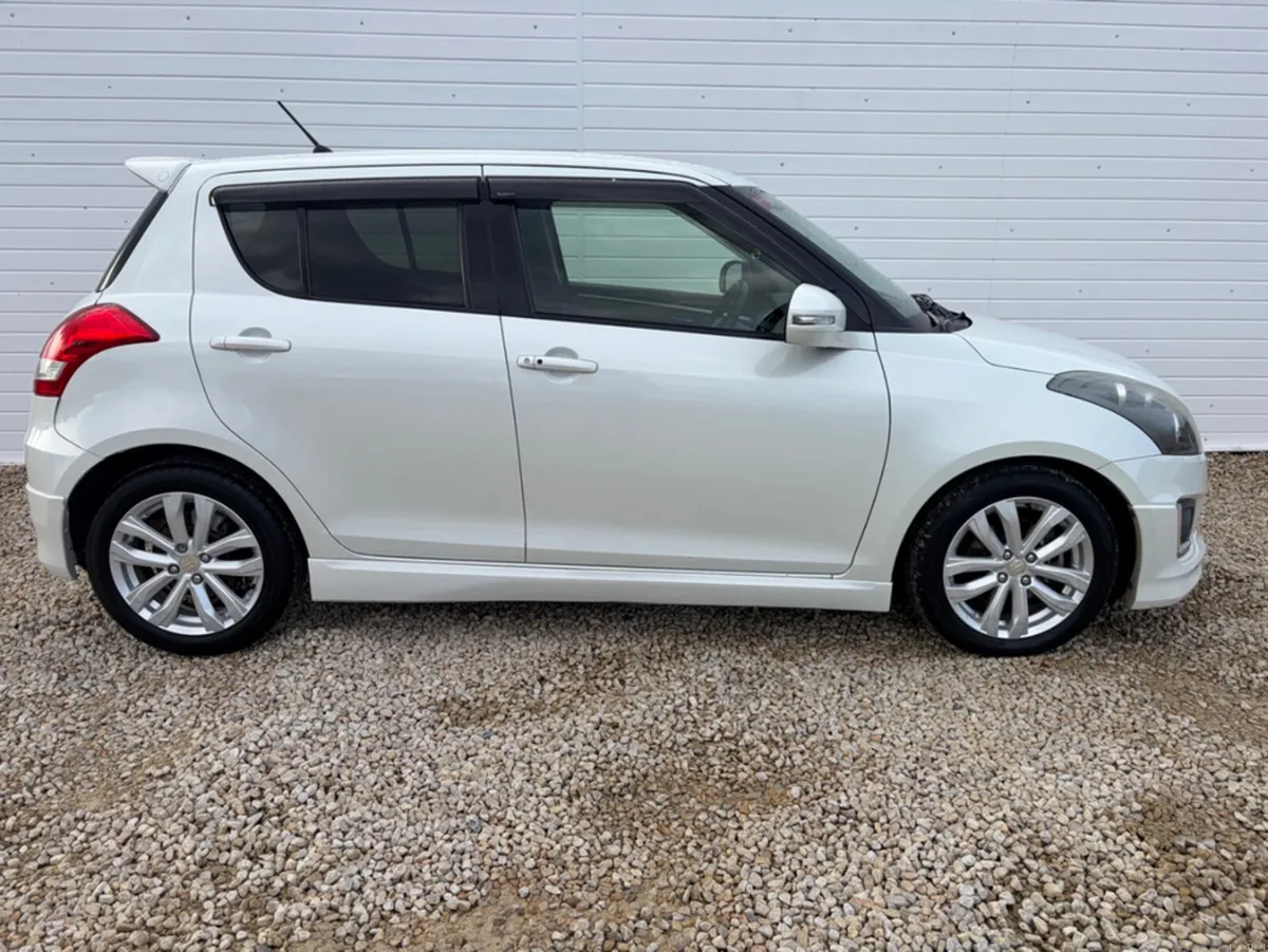 Suzuki Swift ZC72S 5DR AUTO - Image 4