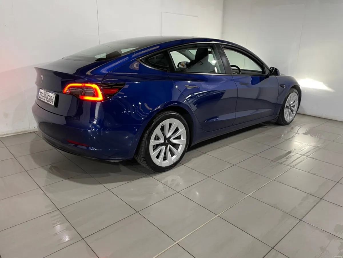 Tesla Model 3 RWD 4DR AUTO BATTERY HEALTH 90.5% - Image 3