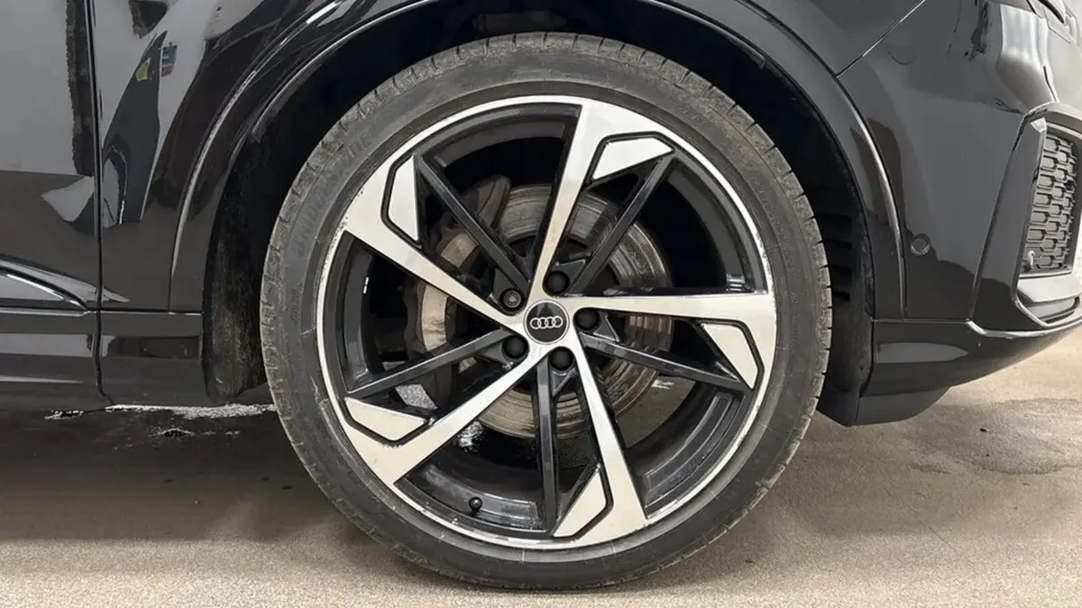 3.0 TDI V6 50 Black Edition SUV 5dr Diesel Tiptron - Image 5