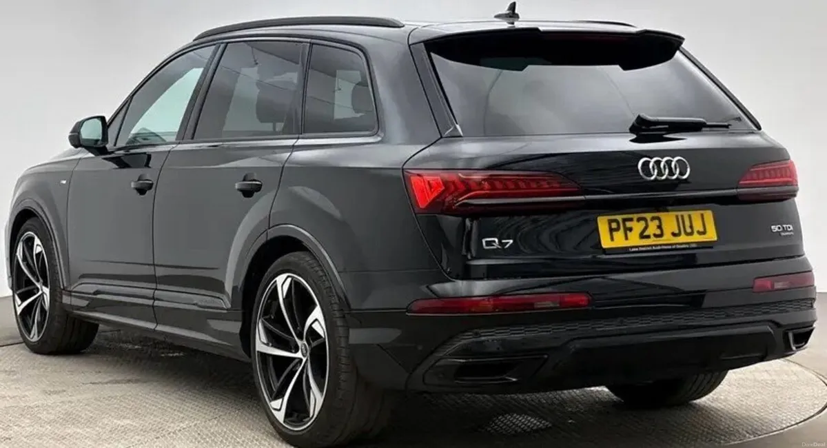3.0 TDI V6 50 Black Edition SUV 5dr Diesel Tiptron - Image 3