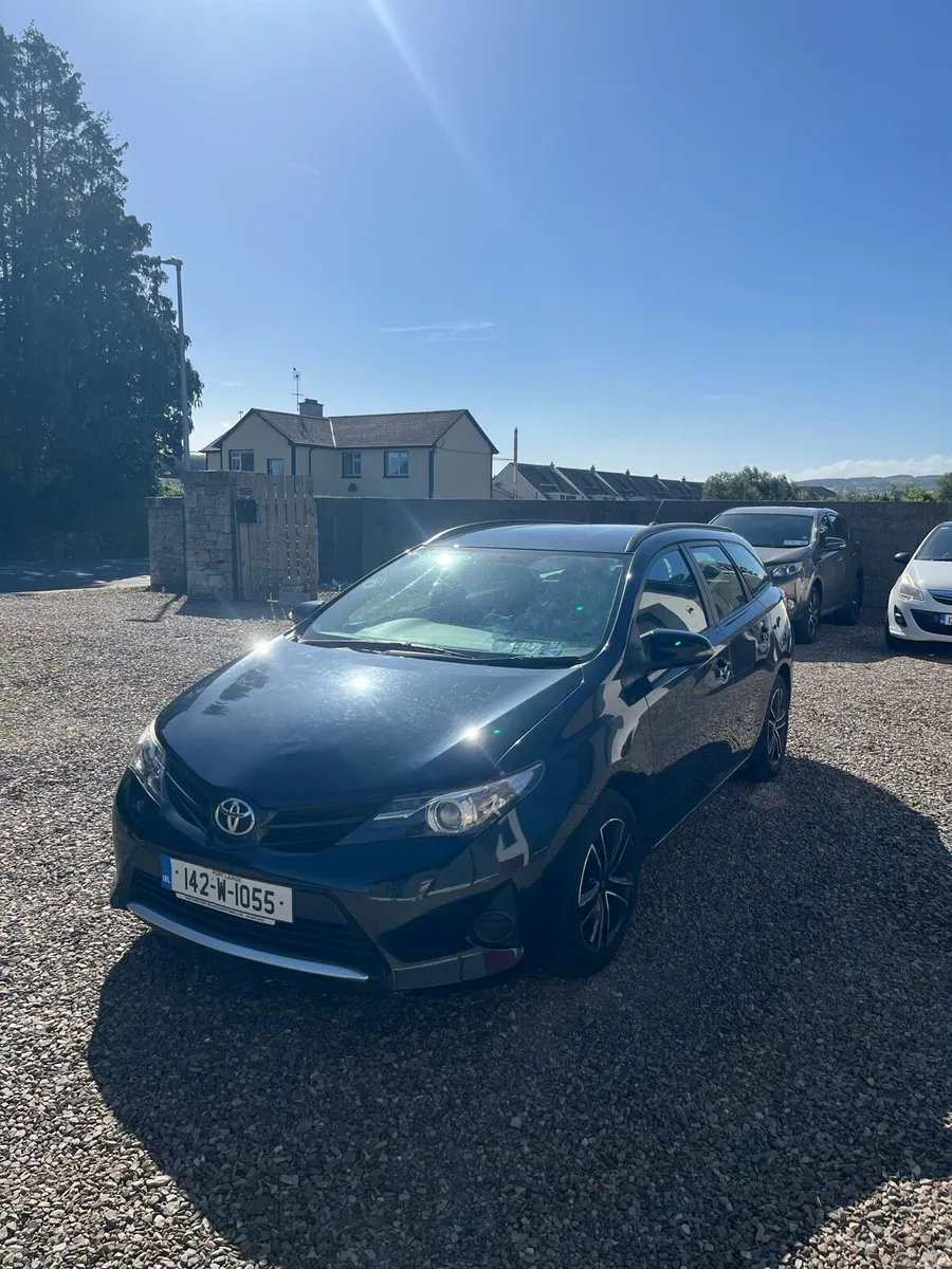 2014 Toyota Auris Estate 1.4D4D - Image 1