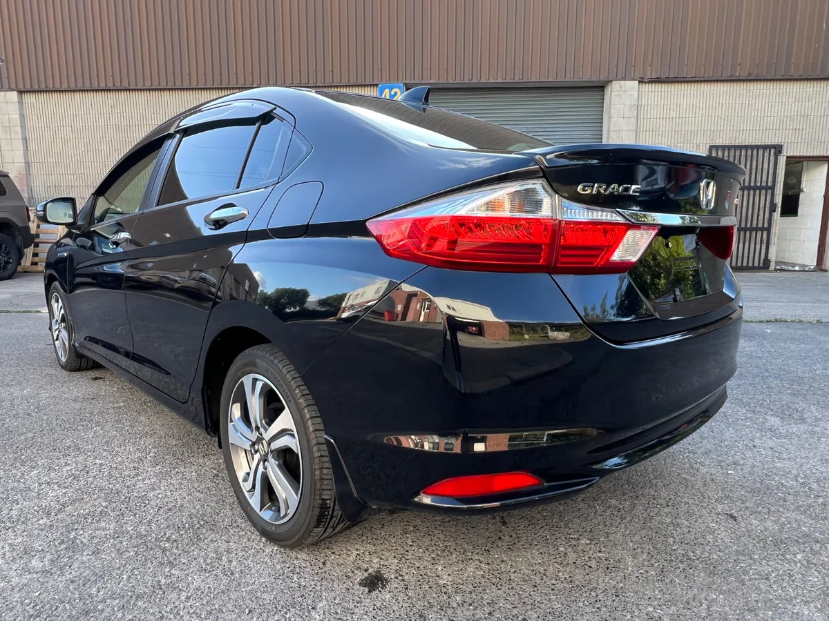 Honda Grace 1.5L Hybrid 2015 - Image 5