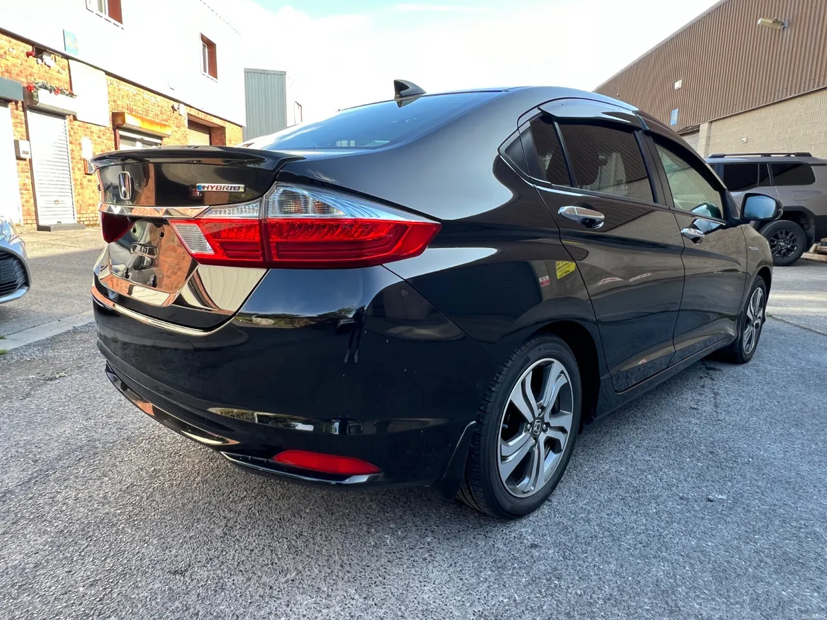 Honda Grace 1.5L Hybrid 2015 - Image 4