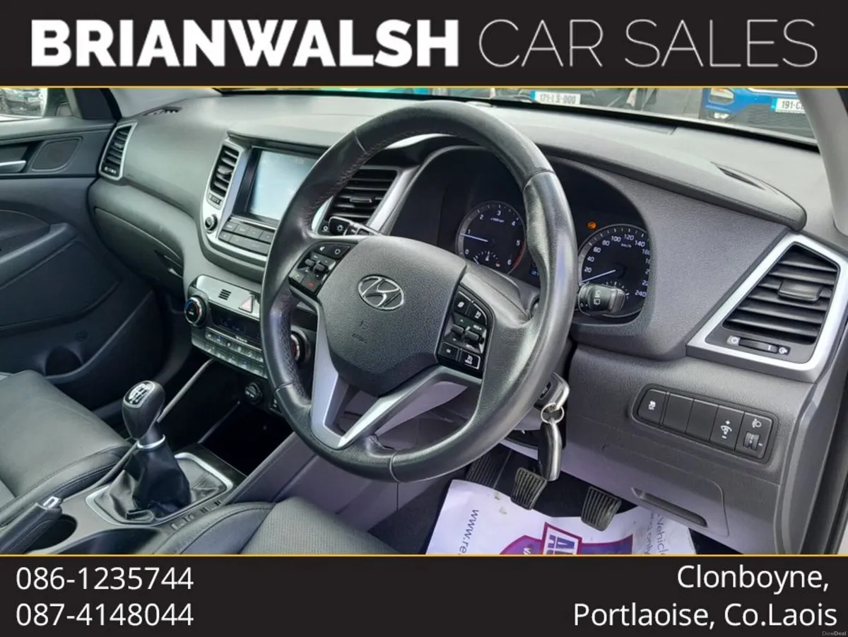 Hyundai Tucson 1.7 EXECUTIVE 5DR - Image 2