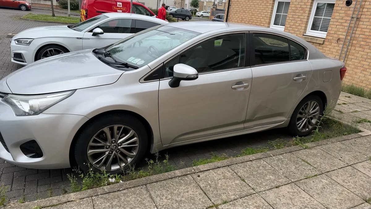 Toyota Avensis - Image 4