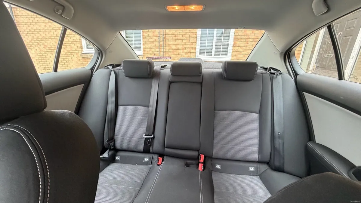 Toyota Avensis - Image 6