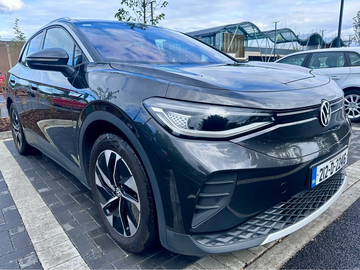 VW ID.4  PRO FAM - PANAROMİC- SOH 94% - HIGH SPEC - Image 2