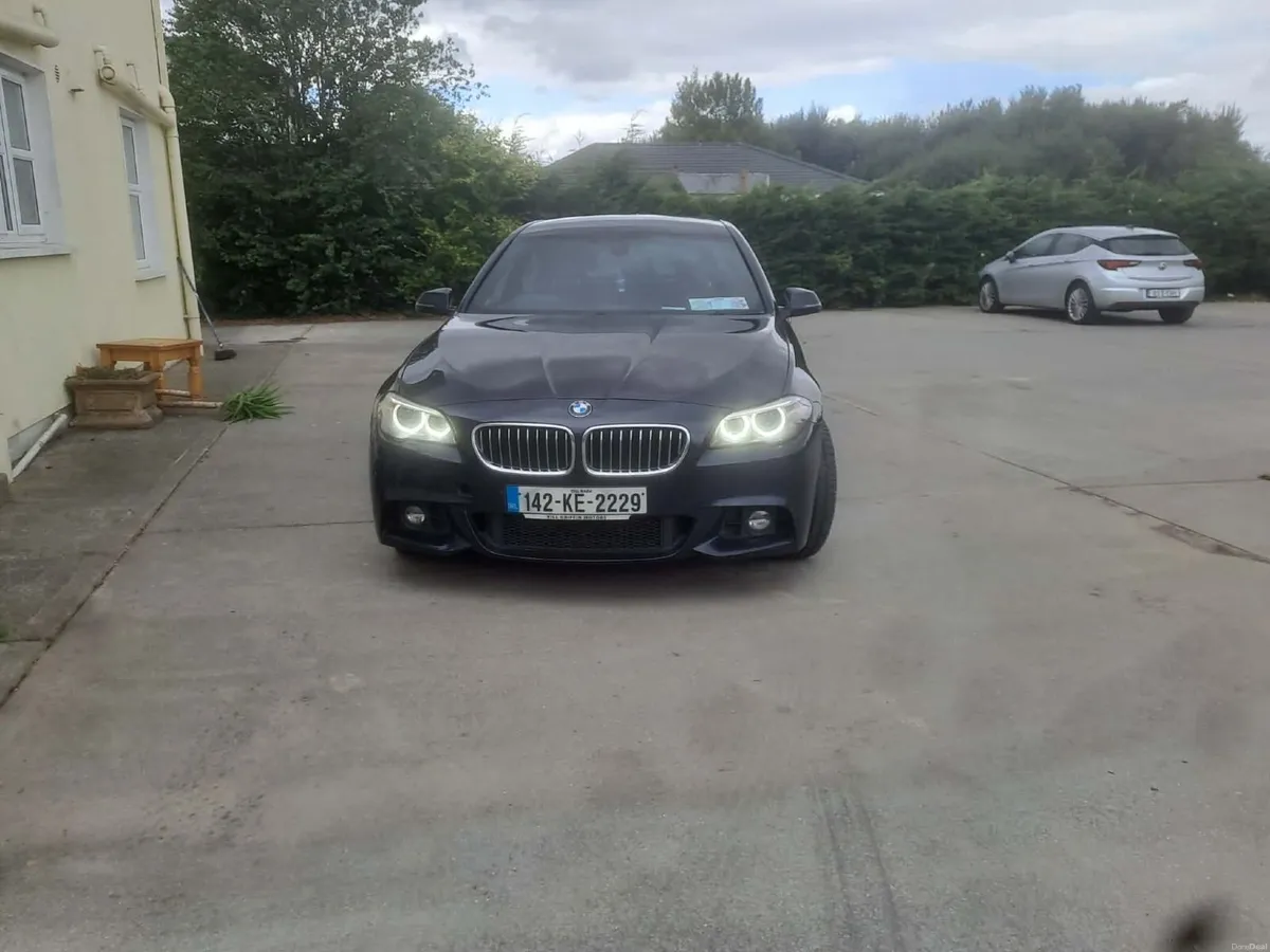 BMW 5-Series 2014  520d M-sport - Image 2
