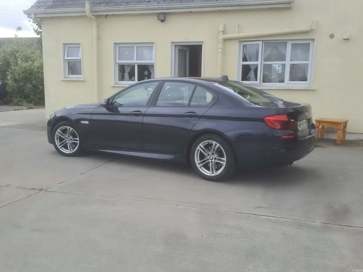 BMW 5-Series 2014  520d M-sport - Image 4