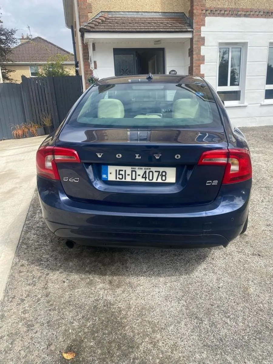 2015 Volvo S60 - Image 2