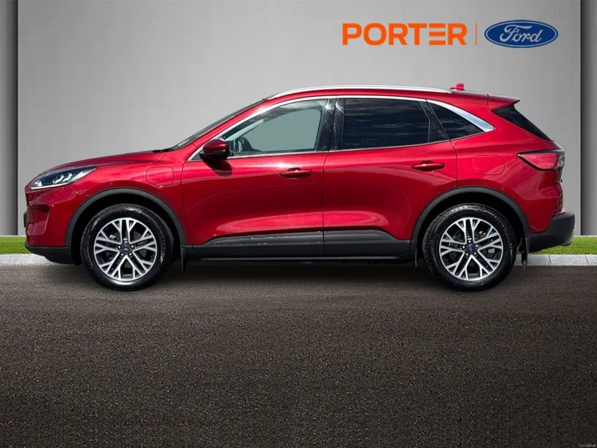 Ford Kuga 2.5 PHEV TITANIUM 212HP AUTO - Image 6