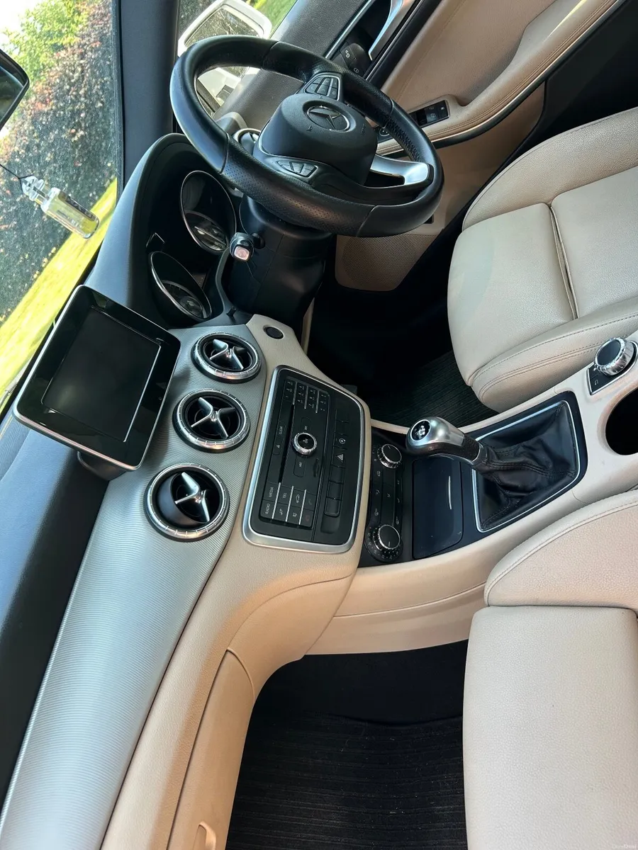 Mercedes-Benz CLA 2016 - Image 3