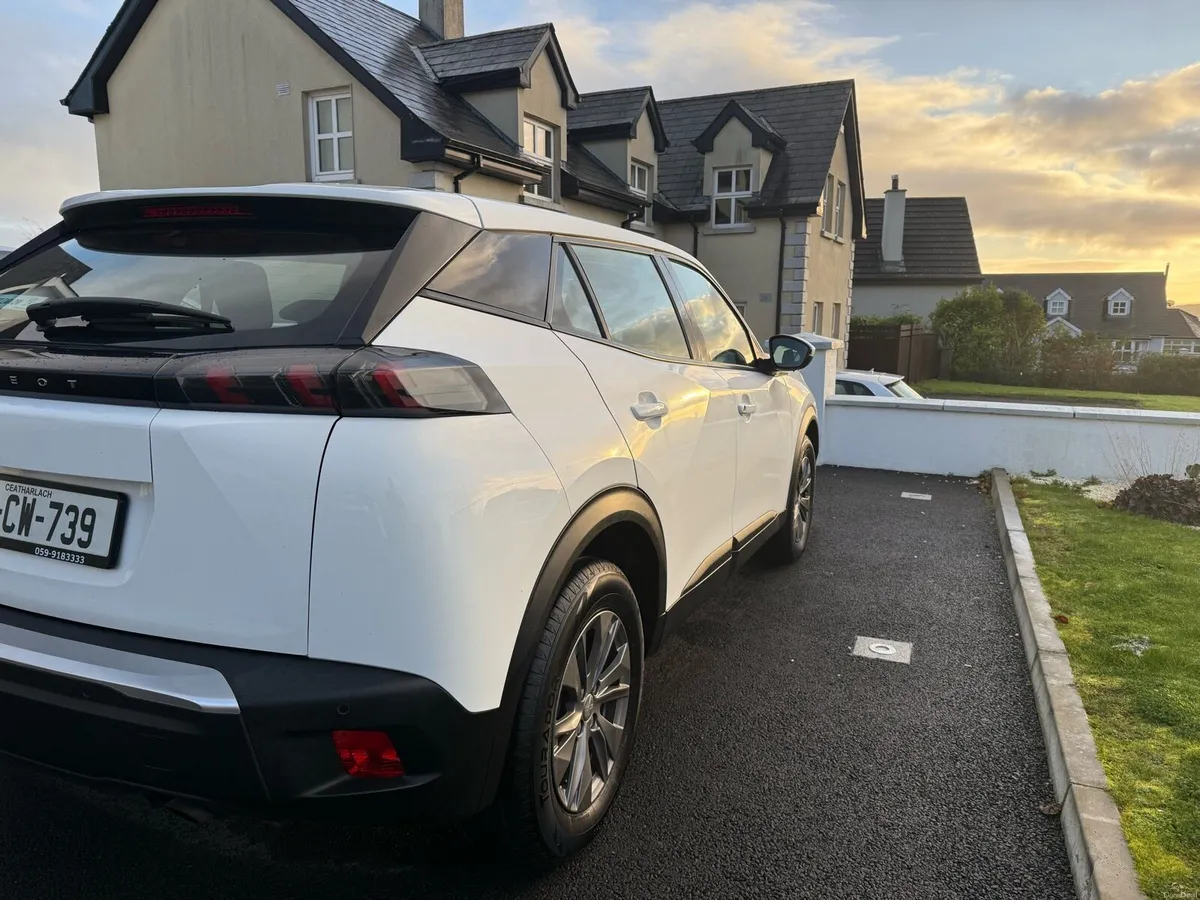 White Peugeot 2008 - Image 5