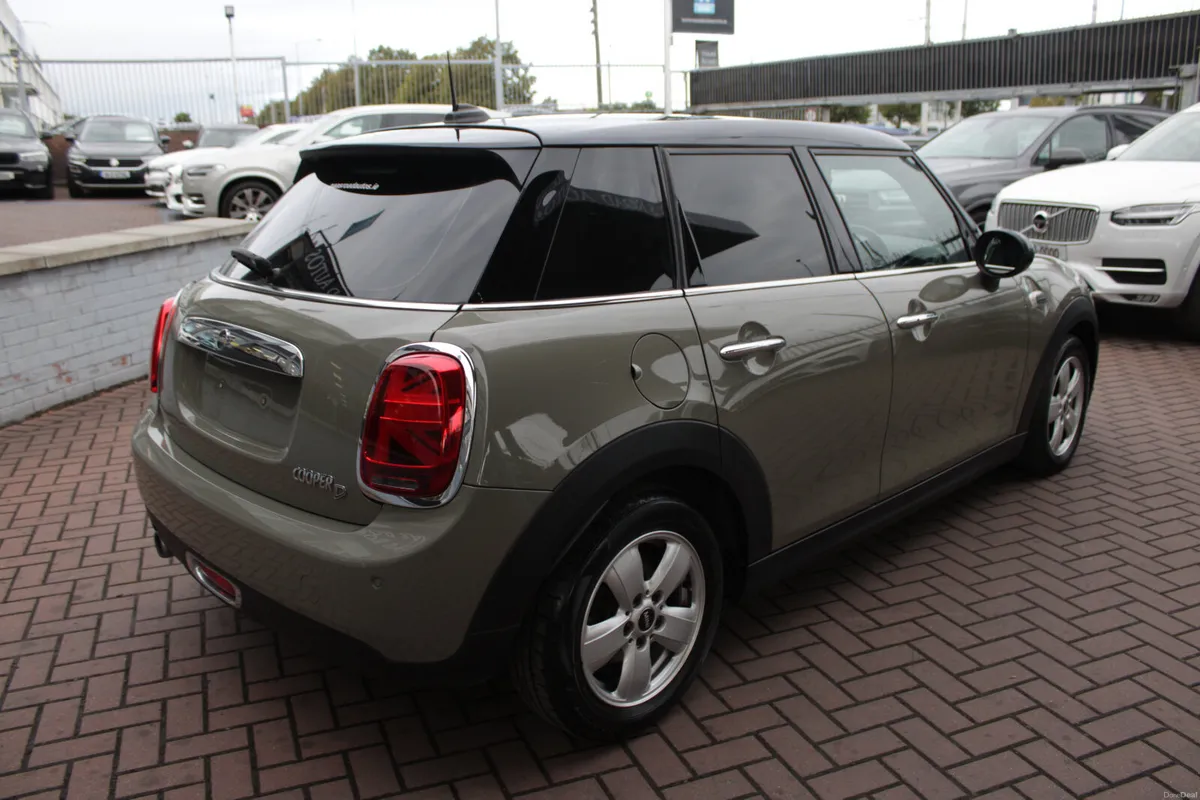 2019 MINI COOPER - Image 4