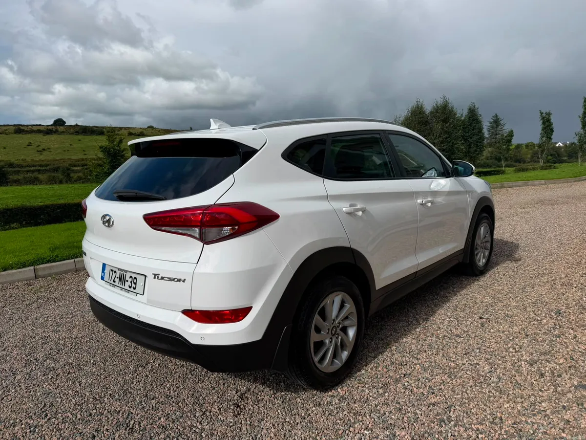 172 Hyundai Tucson 1.7crdi Executive - Image 3