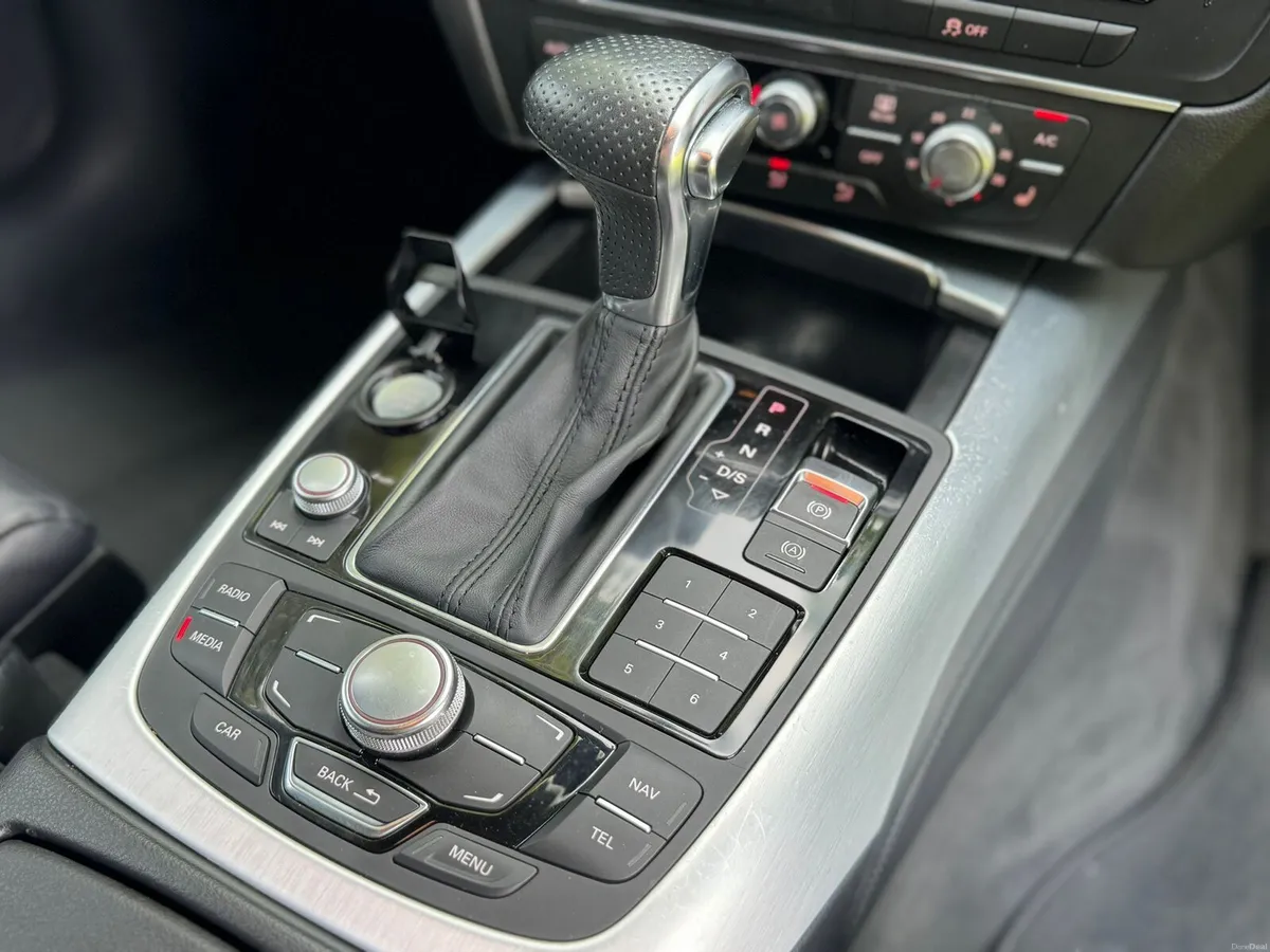 Audi A6 Estate Black S Line black edition - Image 5