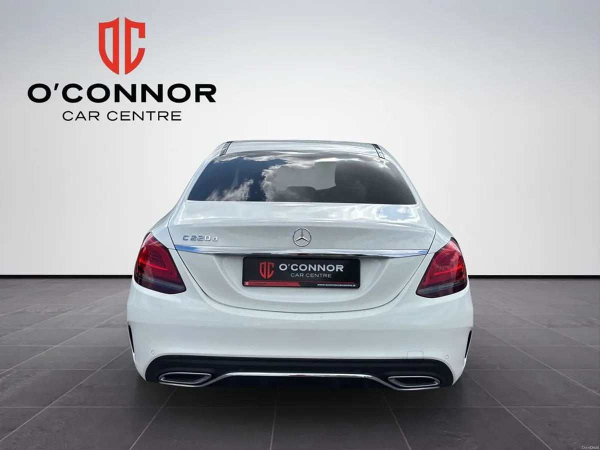 Mercedes-Benz C-Class Clean, classy, and always lo - Image 5