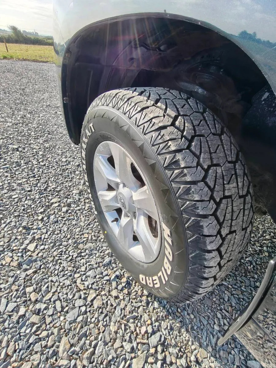 Toyota Landcruiser - Image 6