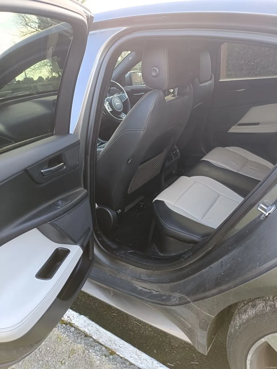 Jaguar XE 2.0D R sport 2018 - Image 6