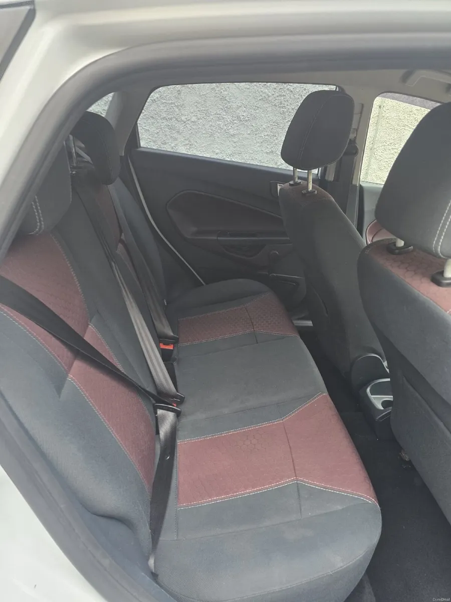 Ford Fiesta 2011 - Image 6