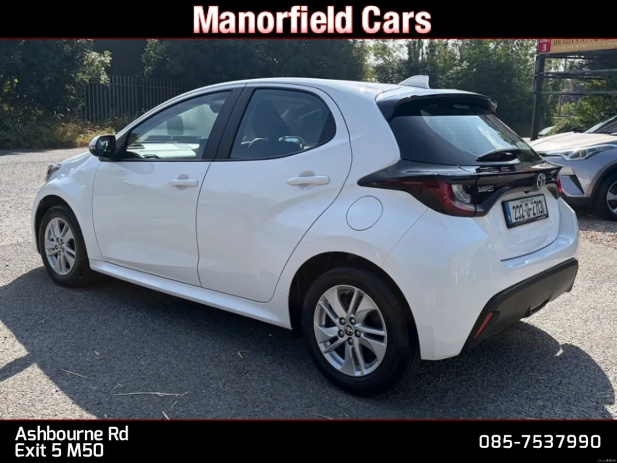 2023 232 Toyota Yaris Luna 1.5 Petrol Hybrid - Image 6