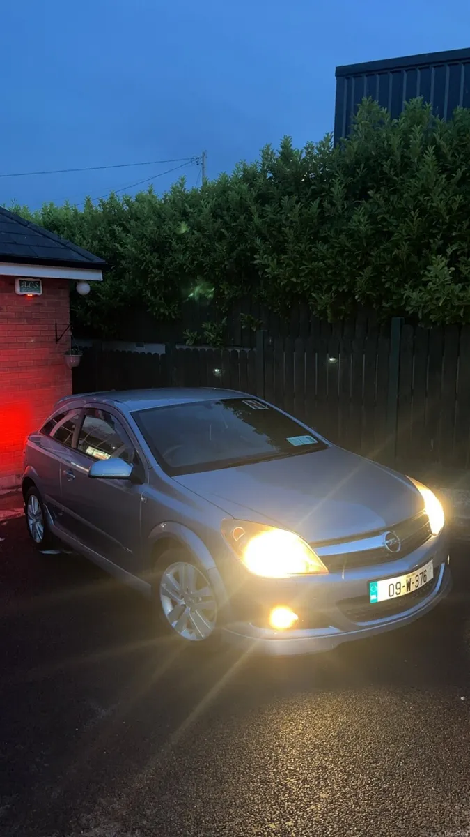 2009 Opel Astra - Image 2
