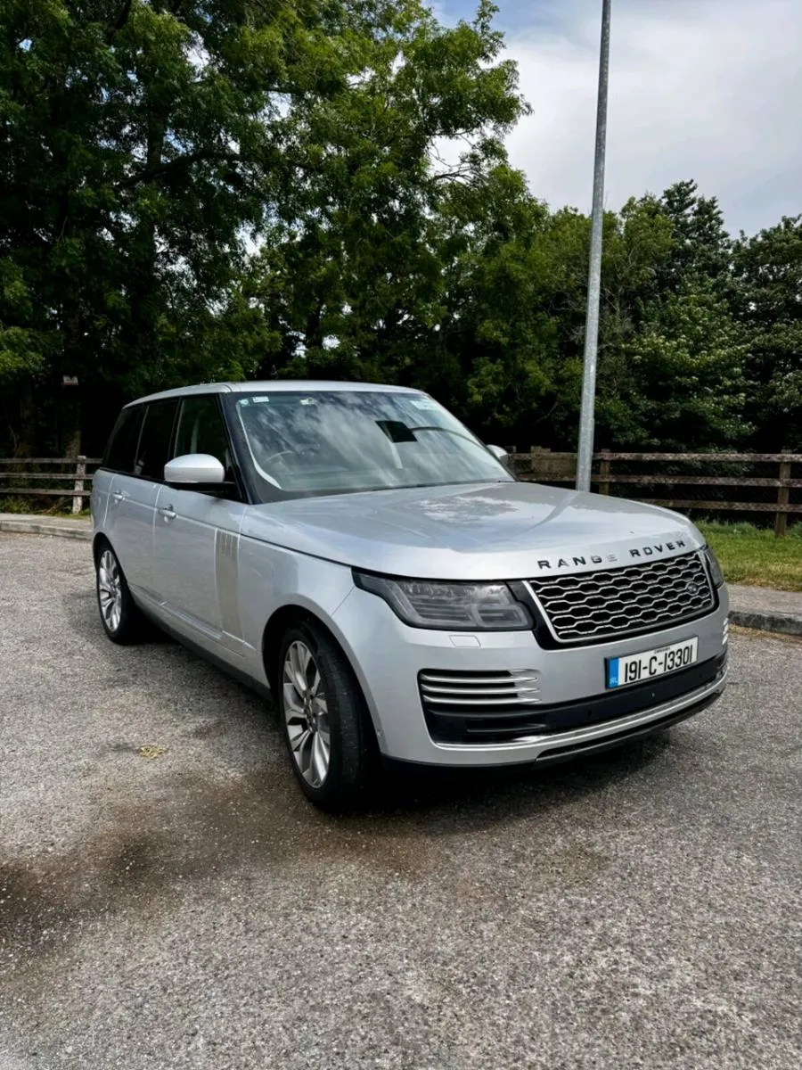 Range Rover 3.0 Autobiography - Image 1