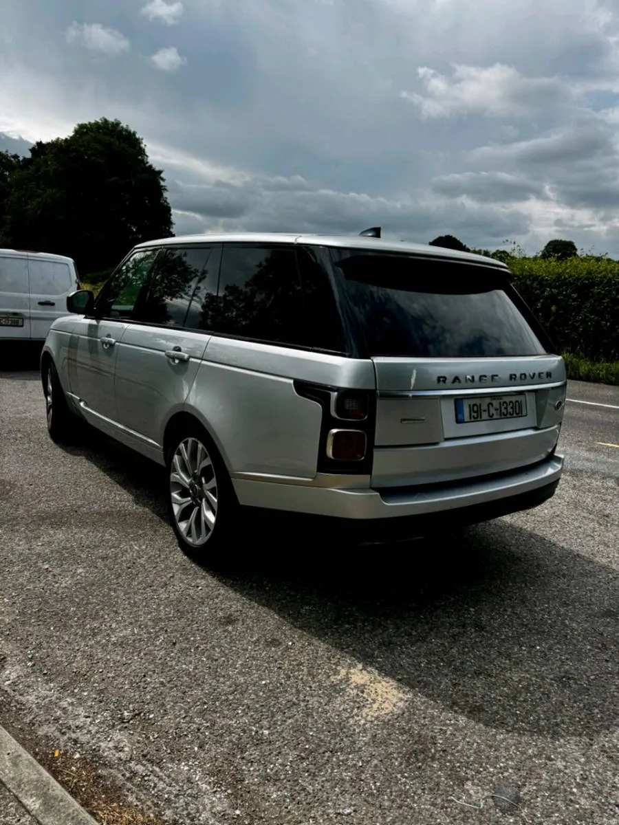 Range Rover 3.0 Autobiography - Image 3