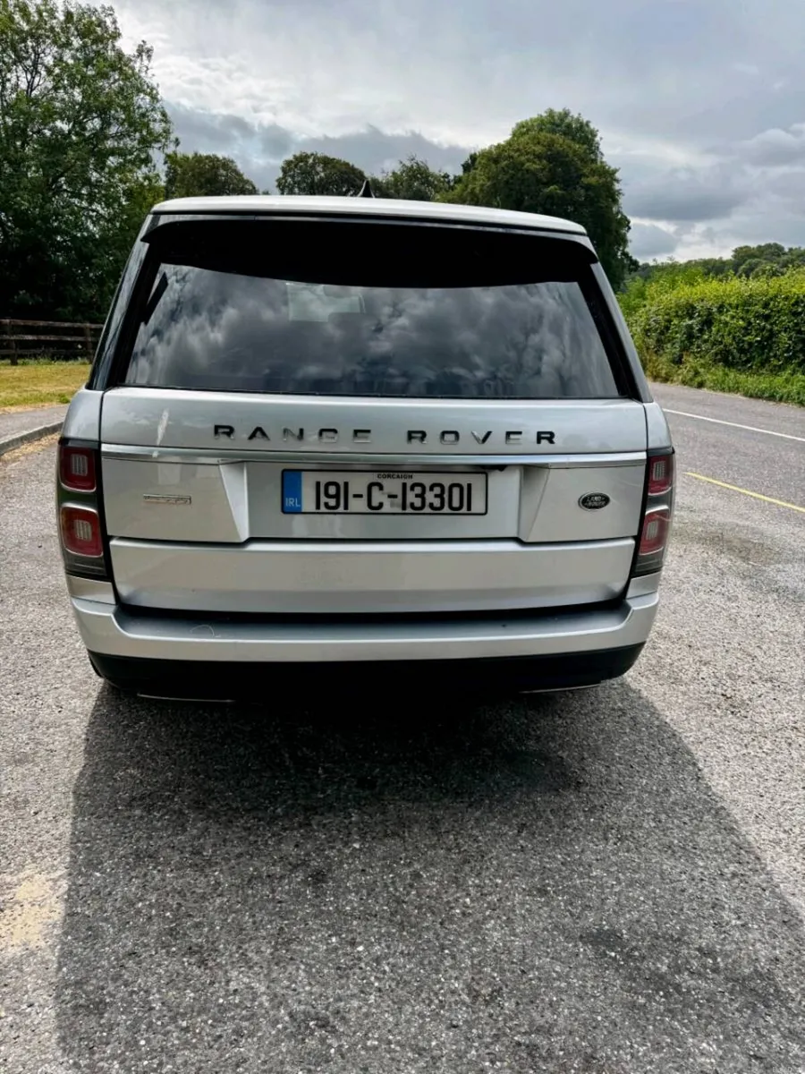 Range Rover 3.0 Autobiography - Image 4