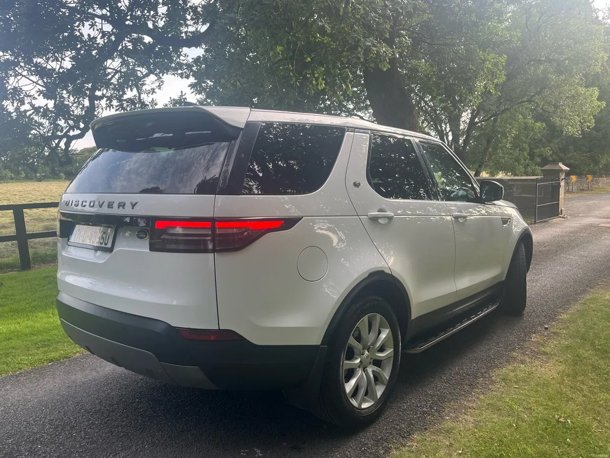 2017 LAND-ROVER DISCOVERY 5 NCT 05/27 - Image 3