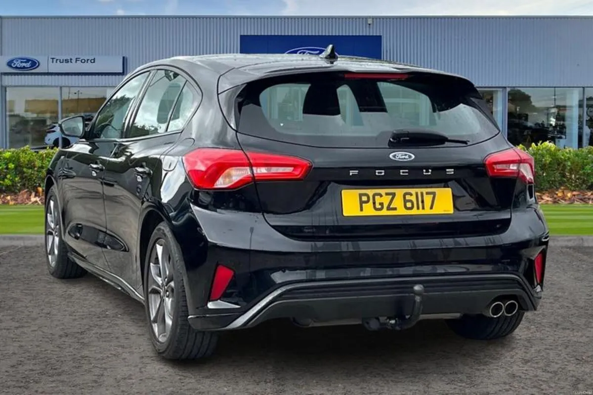 Ford Focus 1.0 EcoBoost 125 ST-Line 5dr- Apple Car - Image 2