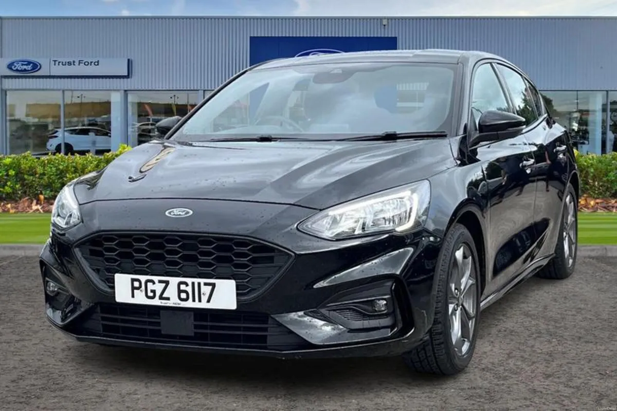 Ford Focus 1.0 EcoBoost 125 ST-Line 5dr- Apple Car - Image 5