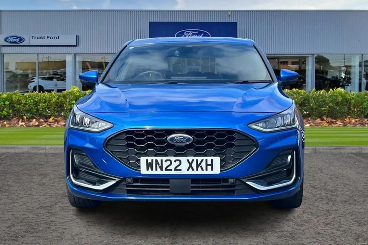 Ford Focus 1.0 EcoBoost Hybrid mHEV 155 ST-Line Vi - Image 6