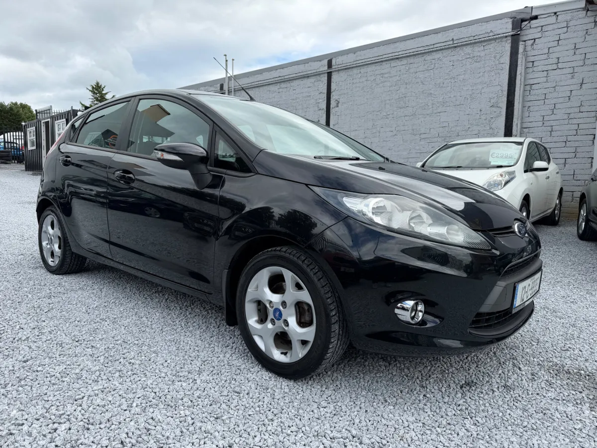 *LOW KM* 2012 Ford Fiesta 1.25 Style - Image 1