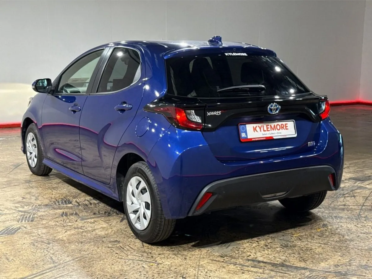 Toyota Yaris 1.5 HYBRID AUTOMATIC - PUSH BUTTON ST - Image 5