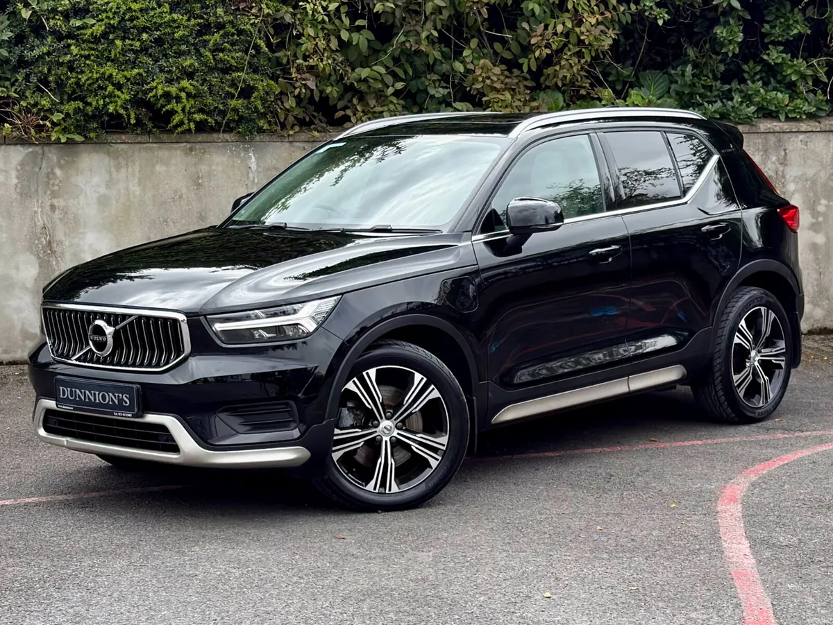 Volvo XC40 2022 PHEV T4 (197hp) Insciption FWD - Image 4