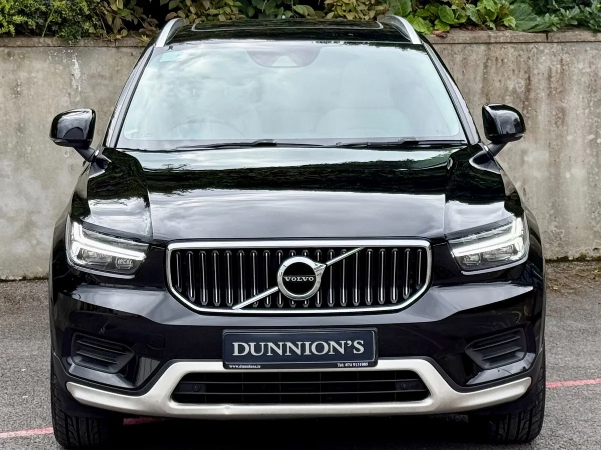 Volvo XC40 2022 PHEV T4 (197hp) Insciption FWD - Image 2