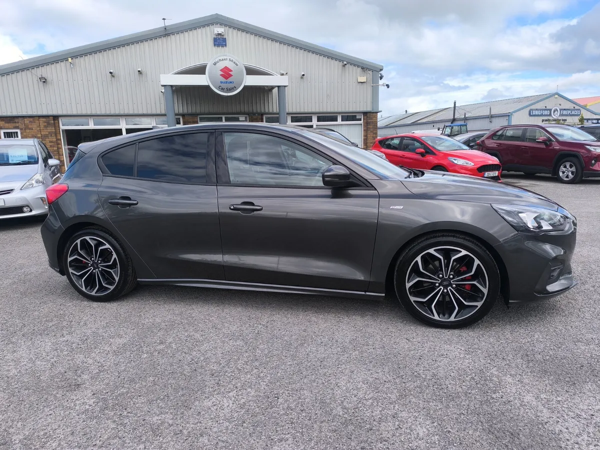 191 Ford Focus 1.0 T ST LINE - Image 2