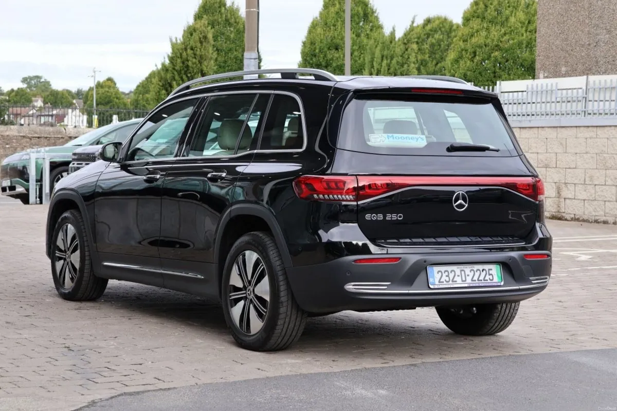 Mercedes-Benz EQB EQB 250 7 Seater - Image 5