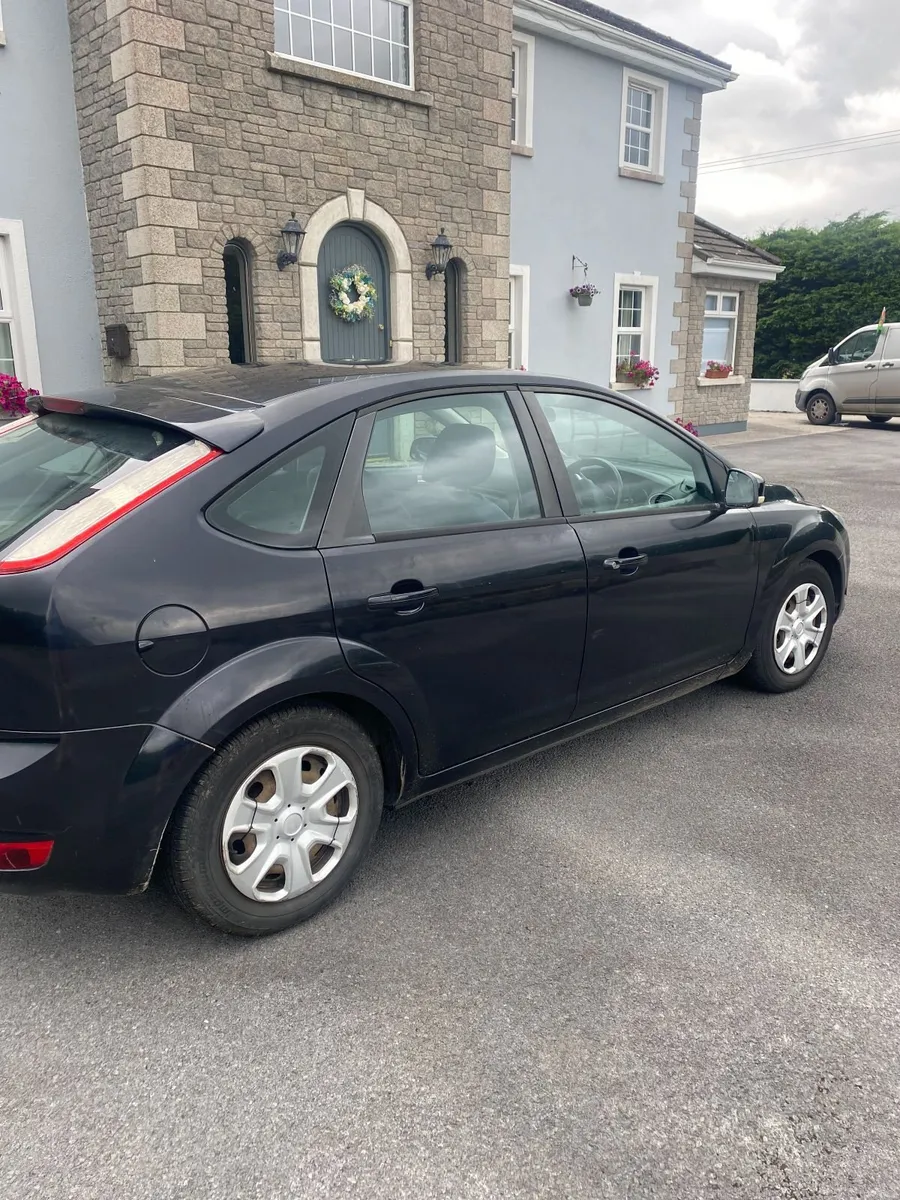 Ford Focus 2010 - Image 4