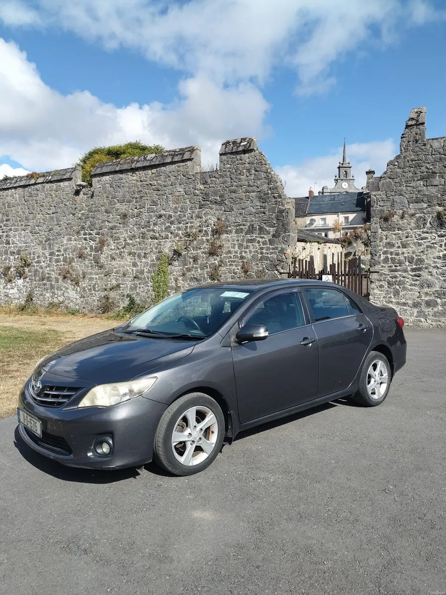 Toyota  Corolla - Image 1
