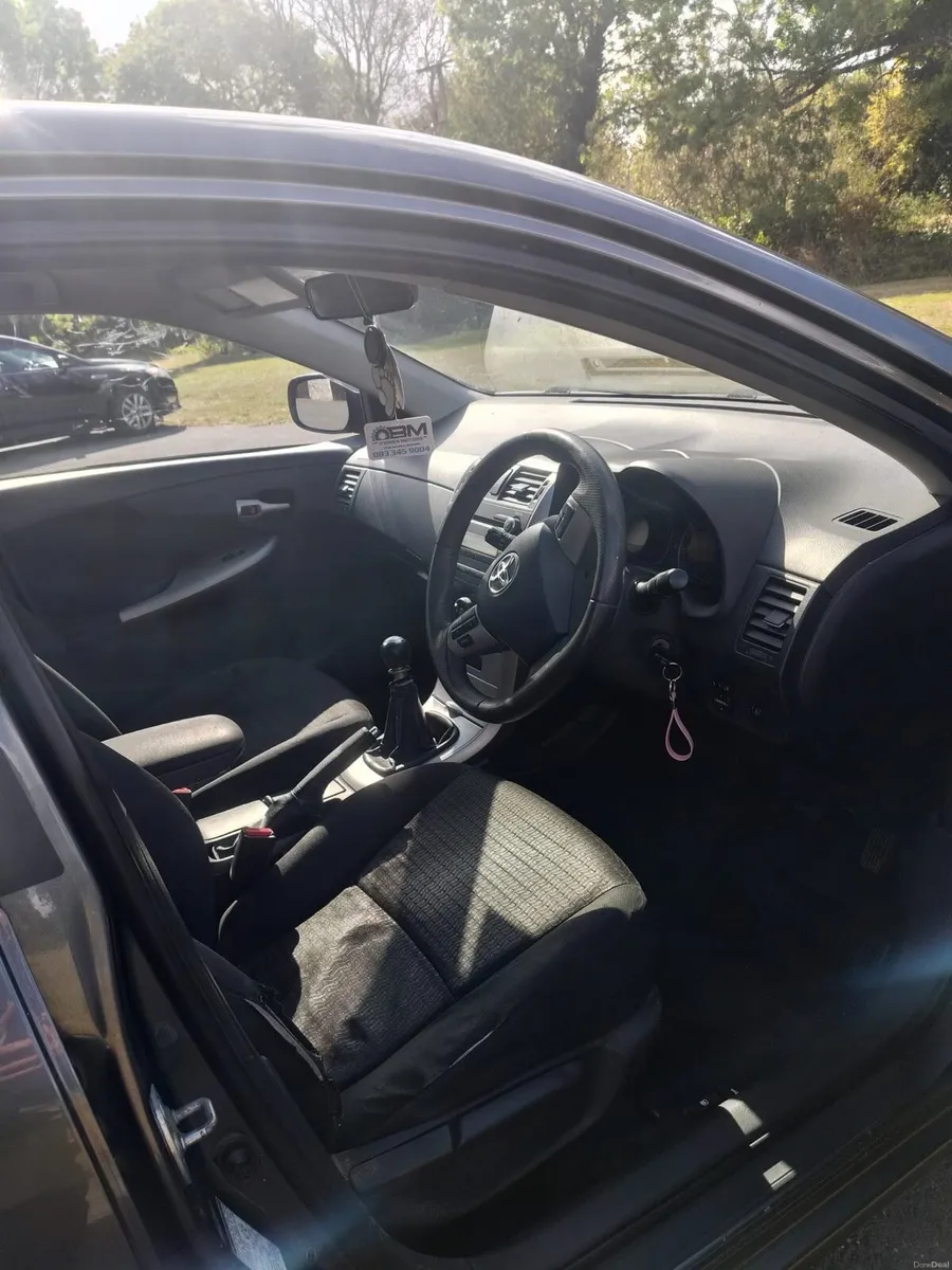Toyota  Corolla - Image 5