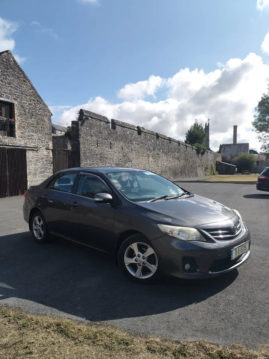 Toyota  Corolla - Image 3