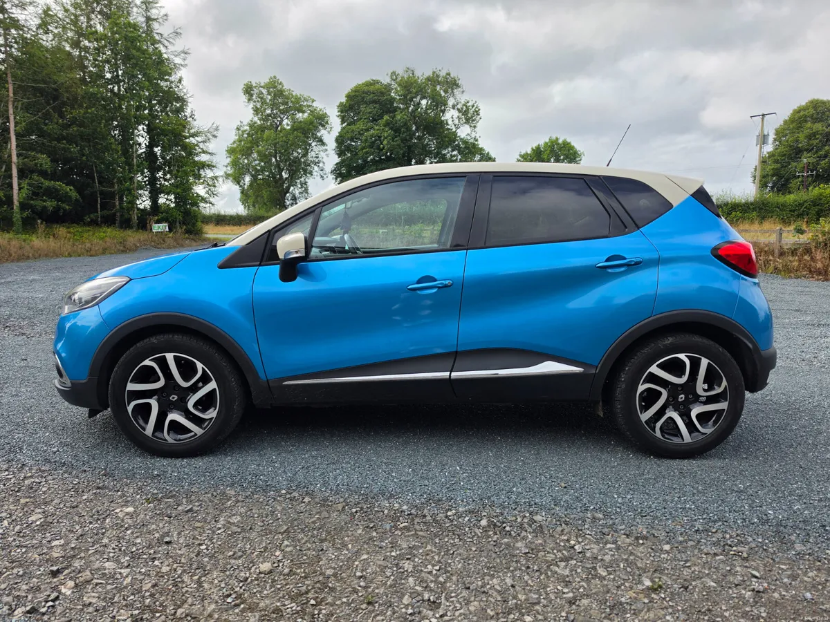 Renault Captur 1.2 auto ( new NCT  and tax ) - Image 5