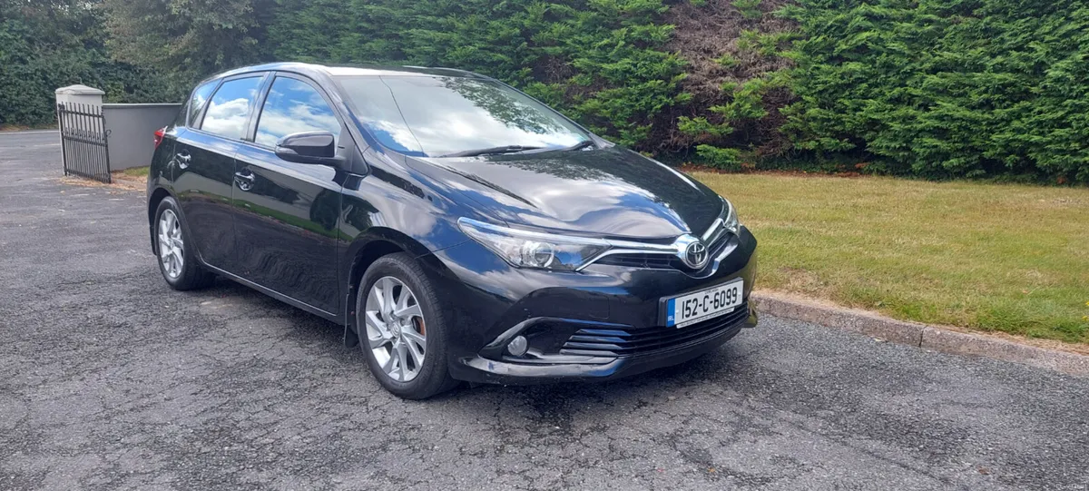 Toyota Auris 2015 - Image 3